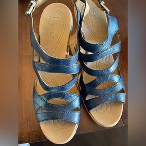 Blue BOC sandals, like new